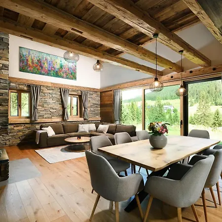 シャレー Mountain Rock - Luxury Retreat At Kvacianska Dolina ツベレツ
