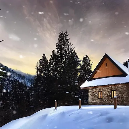 シャレー Mountain Rock - Luxury Retreat At Kvacianska Dolina ツベレツ