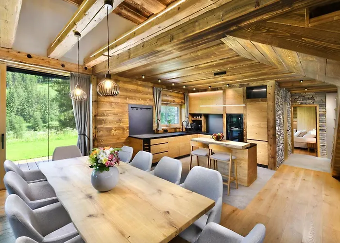 Mountain Rock - Luxury Retreat At Kvacianska Dolina בקתה זוברץ