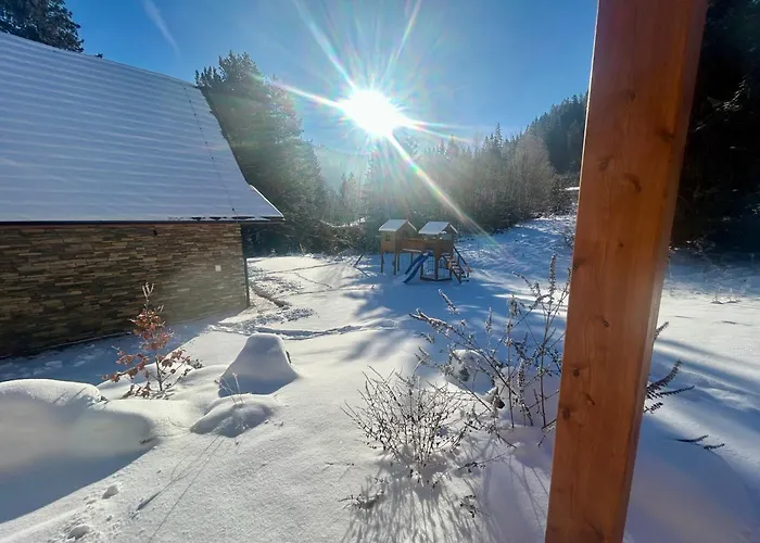 Mountain Rock - Luxury Retreat At Kvacianska Dolina בקתה